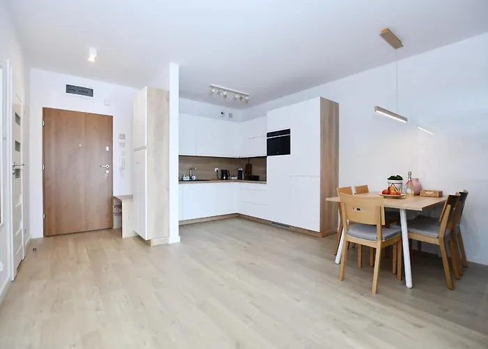 Navigator Port-nadmorskie Tarasy Brilliant 613 * Колобжег