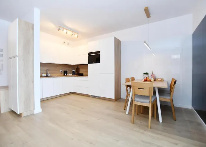 Navigator Port-nadmorskie Tarasy Brilliant 613 * Колобжег