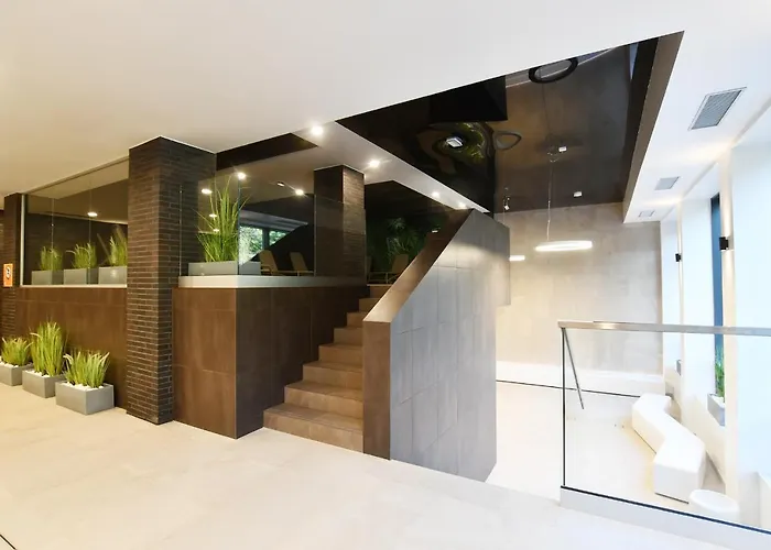 Navigator Port-nadmorskie Tarasy Brilliant 613 Kołobrzeg