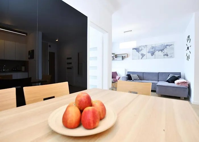 Navigator Port-nadmorskie Tarasy Brilliant 613 * Kolobrzeg