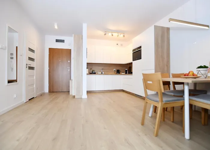 Navigator Port-nadmorskie Tarasy Brilliant 613 Kolobrzeg